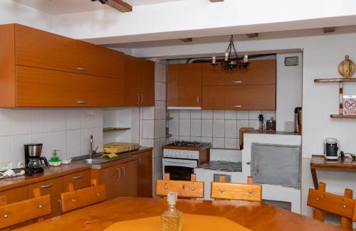 Bradetu House | Cheile Valsanului
