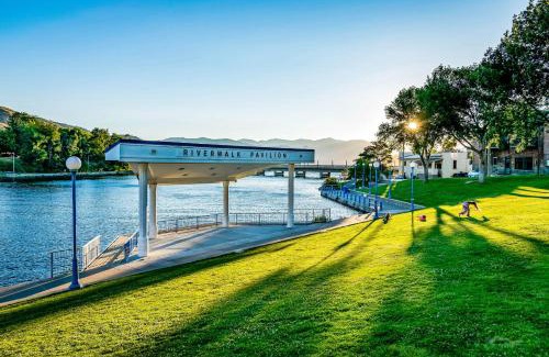 Chelan Apartment | Chelan Resort Suites Coco Chelan 212