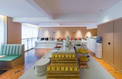 Jinniu Hotel | Chengdu Happy Valley Jinfu Subway Station Wanxin Zhige Hotel