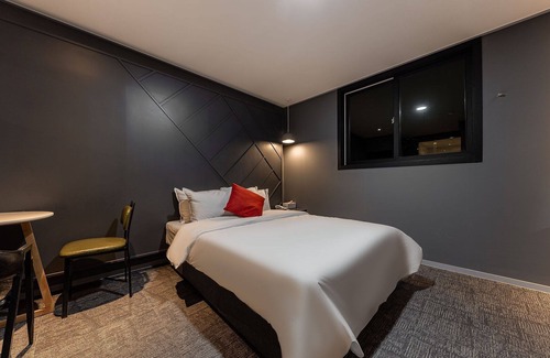 Cheonan Hotel | Cheonan St179 Hotel