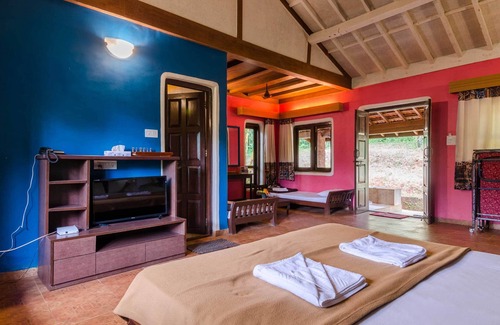 Rajapur Hotel | Cherilyn Monta Resort