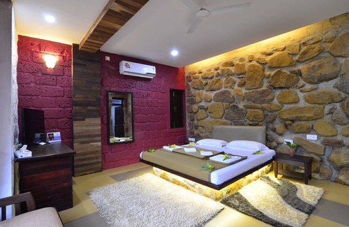 Rajapur Hotel | Cherilyn Monta Resort