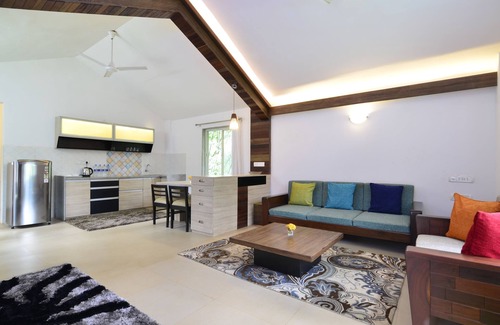 Rajapur Hotel | Cherilyn Monta Resort