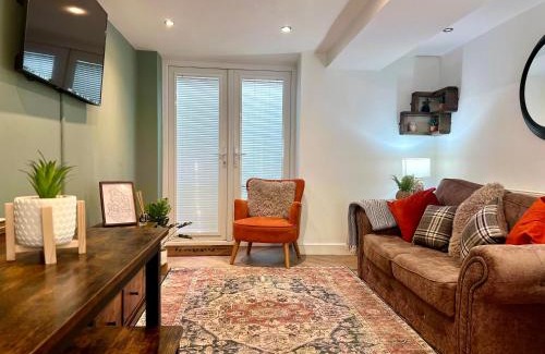 Padfield House | Cherry Blossom cottage