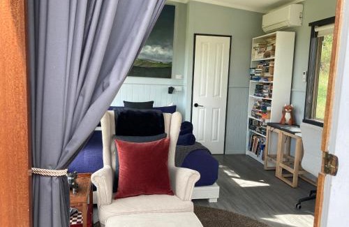 Mount Fairy Apartment | Cherry Tree - Merigan Farm Stay