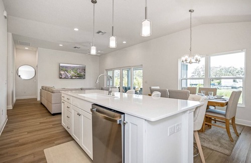Sumter County House | Cheryl’s Waters Edge Retreat