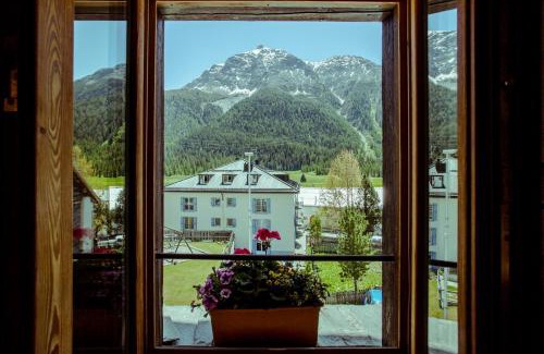 Madulain Hotel | Chesa Stuva Colani