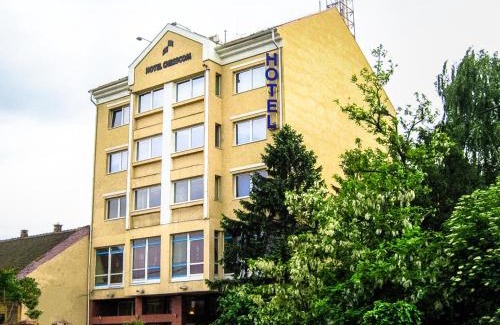 Kispest Hotel | Chesscom Hotel