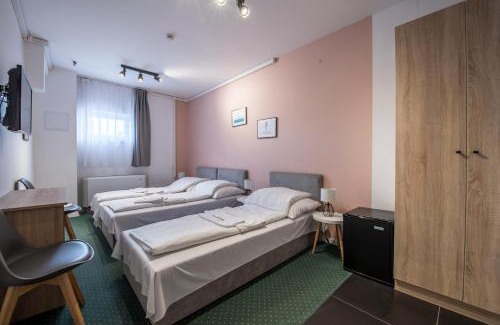 Kispest Hotel | Chesscom Hotel