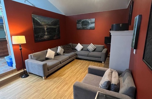 Tofino House | Chesterman Beach Fine Art Vacation House - Walking distance to North Chesterman
