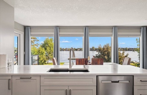 Chestermere House | Chestermere Lake Escape | Lakefront | Private Dock