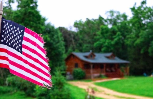 Waterville Cabin | Chestnut Cabin w/ Hot Tub Jacuzzi