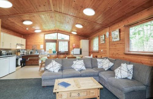 Rosliston House | Chestnut Lodge