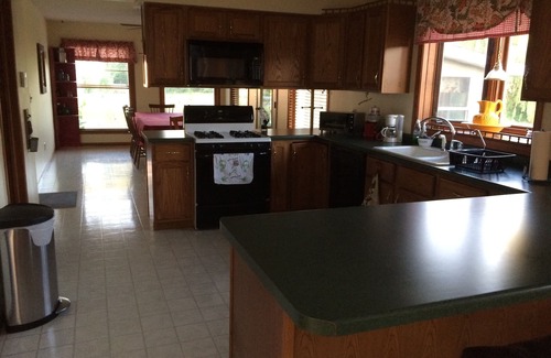 New Auburn House | Chetek Country Home 4 bedroom/3 bathroom 4 acre property (Sleeps 15)
