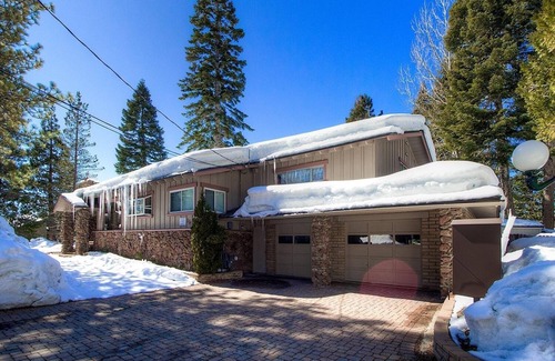 Round Hill Village House | Cheyenne Chalet 4 Bedroom Home by RedAwning