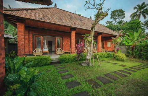 Sidemen House | Chez Bisma