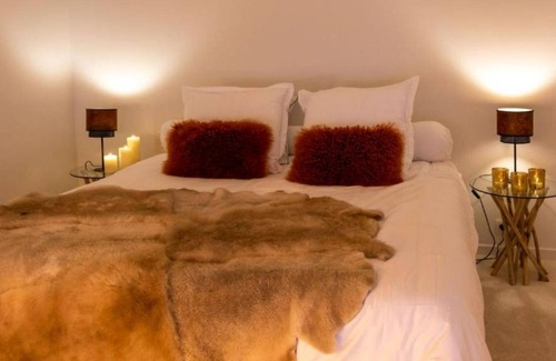 Mont-Saint-Jean Apartment | Chez Blanche - Luxury Suite | Balneo | Traditional and Infrared Sauna