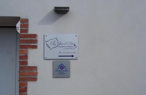Bazoges-en-Paillers Bed & Breakfast | Chez Chris et Vince