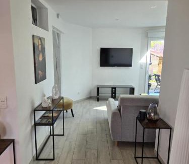 Mur-de-Sologne House | Chez Julienne - Mur de Sologne - 6 personnes