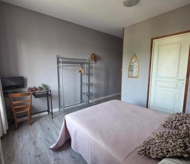 Giat Bed & Breakfast | Chez Kahina ancien hôtel Robert