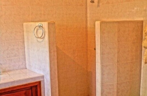 Praslin Island House | Chez May-Paule Guesthouse