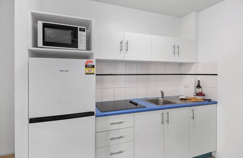 Sunshine Beach Hotel | Chez Noosa Holiday Apartments