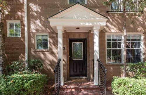 Atlanta House | Chez Nous