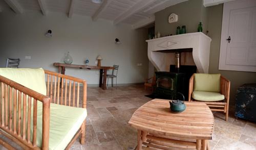 Taillancourt House | Chez Tatie Valou