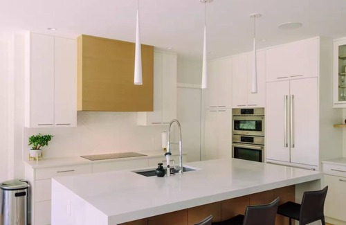 Victoria House | Chi Retreat - Sit back and relax, nestled in nature.