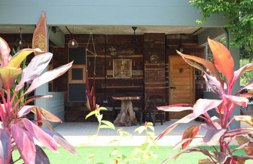 Tha Wang Tan Hotel | Chiang Ron