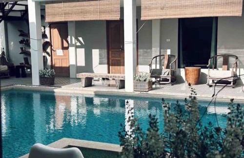 Chang Phueak Villa | ChiangMai清迈 cozy pool Villa 8rooms