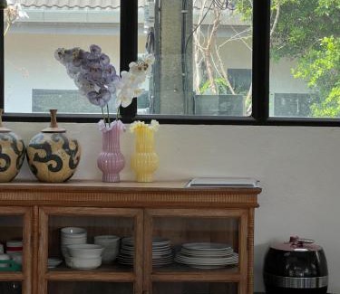 Chang Phueak Villa | ChiangMai清迈 cozy pool Villa 8rooms