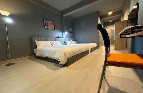 Yan Nawa House | Chiangmai vibe, City House, 7 mins to BTS, City center, Private room in Sathon, Private bathroom, Bangkok, Thailand