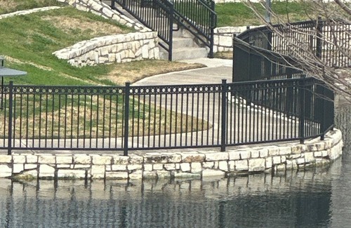 George Bush Park/Eldridge Apartment | Chic 1-BDRM Apt. with fitness RM and AC in vibrant Area-Pool community- Parking.