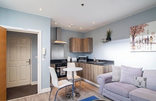 Sheffield Apartment | Chic 1-Bed in Creative Kelham Island District