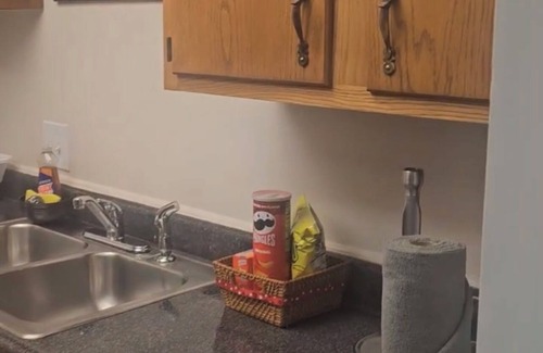 Castleton Apartment | Chic 1-bedroom apartment with fitness room and AC in fabulous Indianapolis