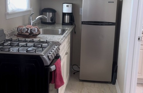 Los Fresnos Apartment | Chic 1-bedroom apartment located on Ocean Blvd hwy 100. Approx. 20 miles to SPI