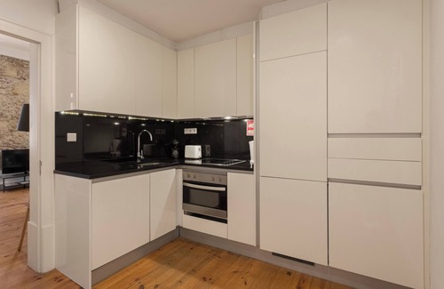 Sao Paulo Apartment | Chic 1-Bedroom in Cais do Sodré | Modern and Central