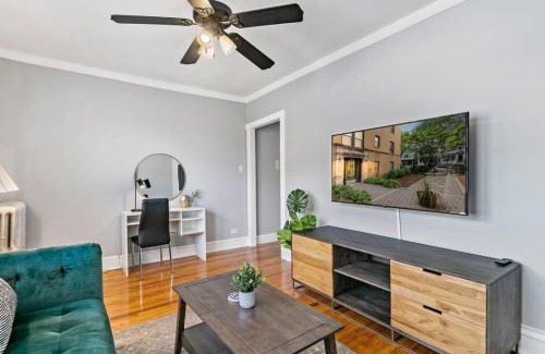 Lakeview Apartment | Chic 1BR Apt Close to Everything - Marshfield E3