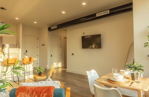 East Orange Apartment | Chic 1BR Apt w/WiFi + Parking, AC in lovely East Orange