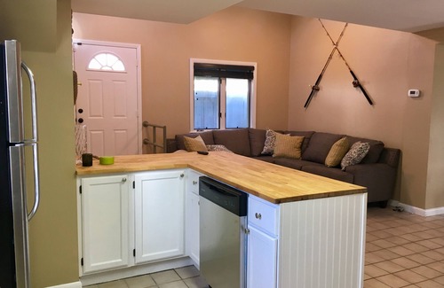 Historic Hyde Park North House | Chic 2/2 Cottage -the ultimate Tampa location