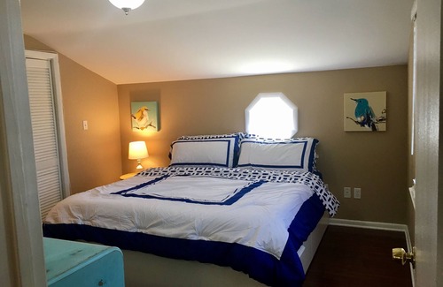 Historic Hyde Park North House | Chic 2/2 Cottage -the ultimate Tampa location