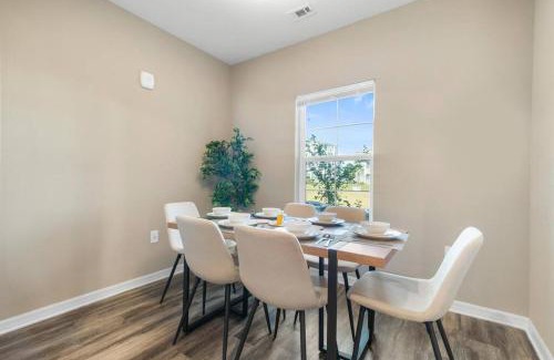 Melbourne Apartment | Chic 2 BD/2 BA Condo: Serene Escape in Melbourne
