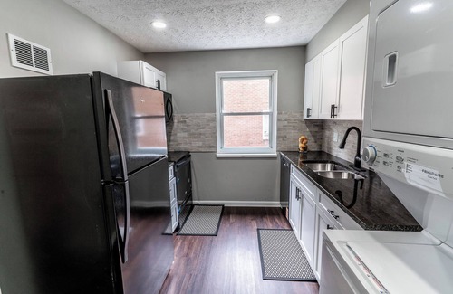 Kettering Apartment | Chic 2-bd Extended Stay Apt in fabulous Kettering.