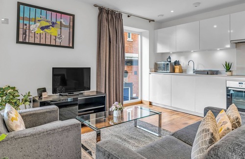 Shoreditch Apartment | Chic 2 Bed Apartment in Shoreditch Square