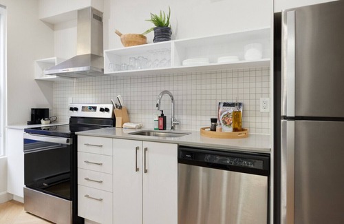 Plateau Mont Royal Apartment | Chic 2 Bedroom apartment in Le Plateau by Denstays