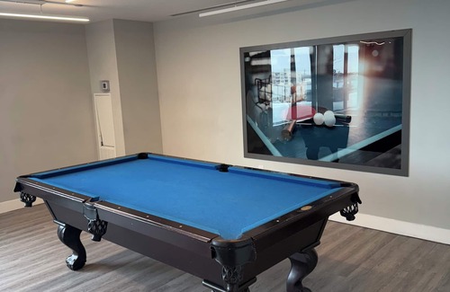 Humber Summit Apartment | Chic 2-bedroom apartment with WiFi, AC in welcoming Toronto