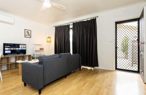 South Albury Apartment | Chic 2BR in the heart of South Albury