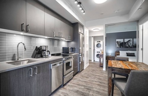 Church and Wellesley Apartment | Chic 2BR Oasis with Skyline Views near Berczy Park