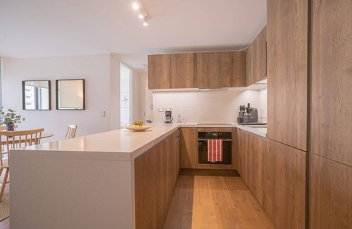Apoquindo Apartment | Chic 2BR Retreat: Comfort Steps from Araucano Park